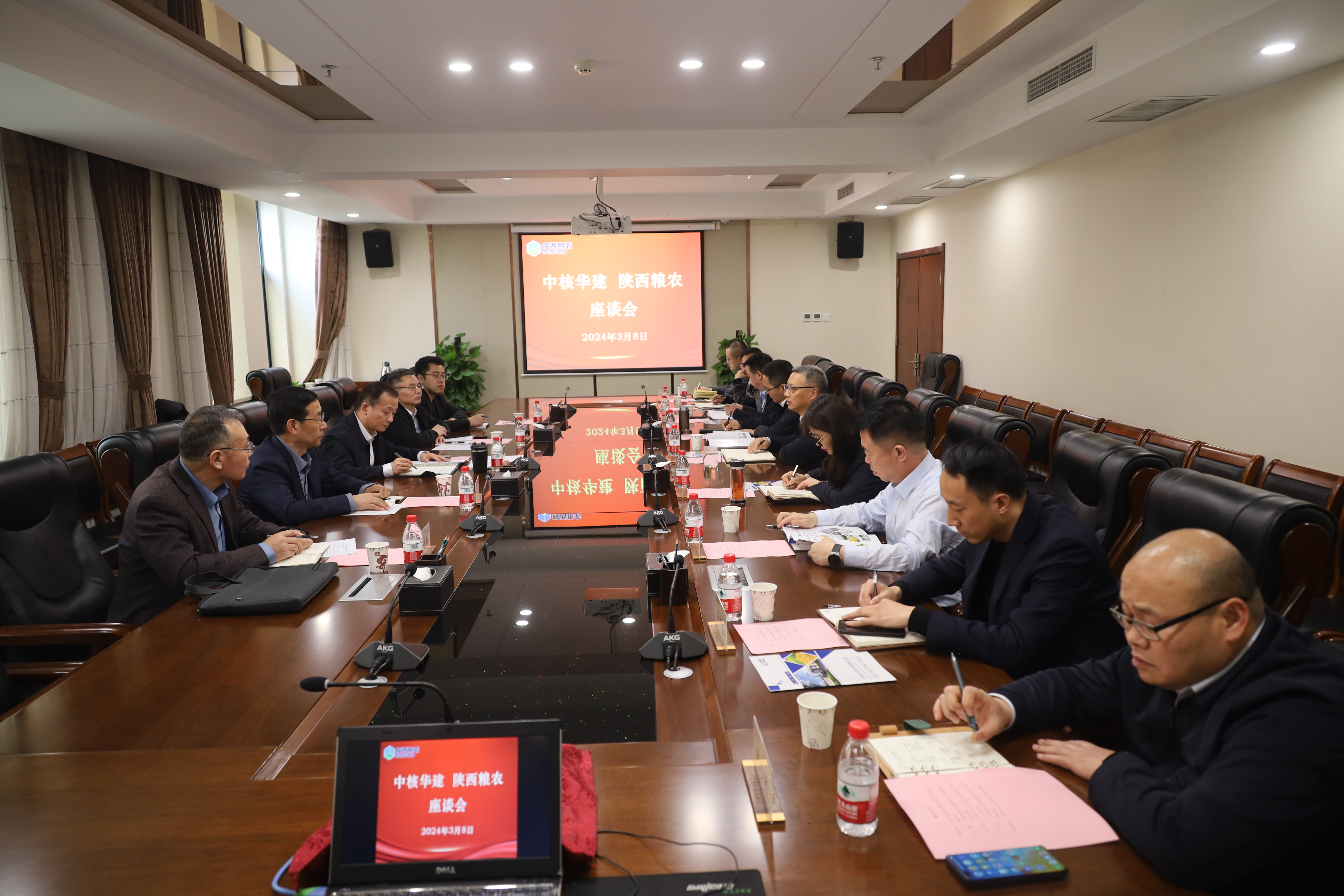 中核華建資產(chǎn)管理公司黨委書記、董事長夏軍堂一行到集團(tuán)交流合作